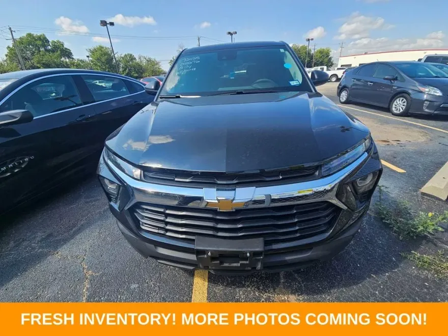 2025 Chevrolet Trailblazer LS photo 1