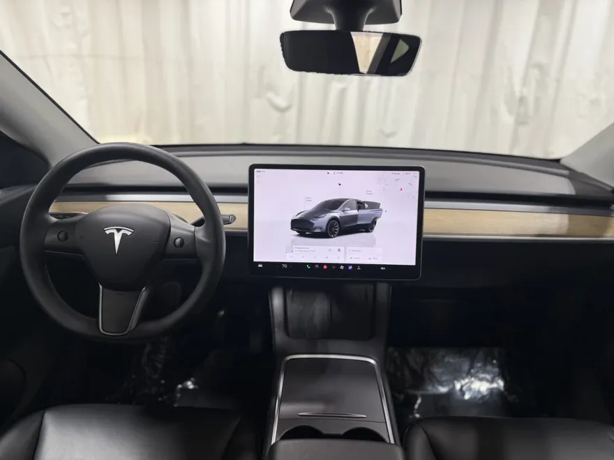 2022 Tesla Model Y Long Range photo 1