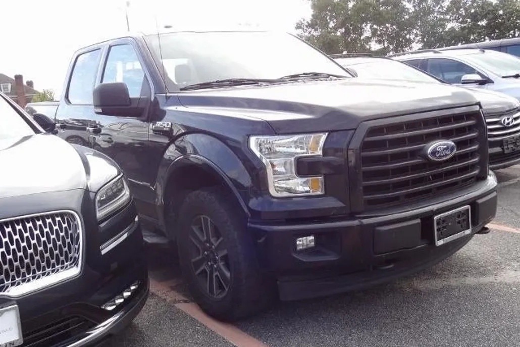 2017 Ford F-150 XLT photo 1