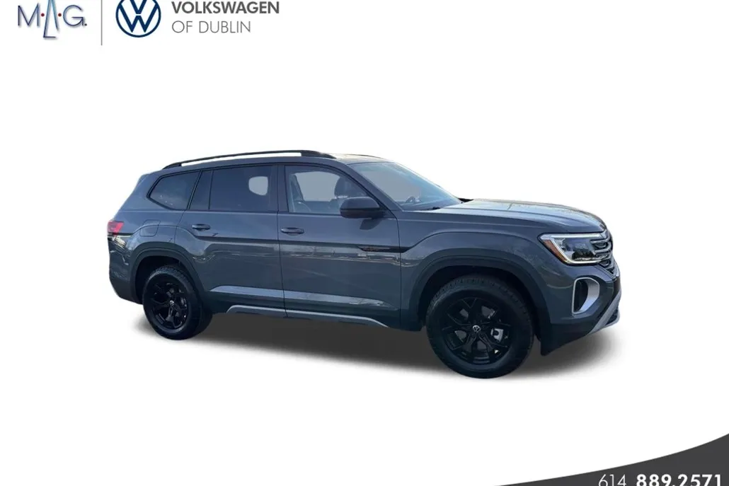 2025 Volkswagen Atlas Peak Edition SE photo 1
