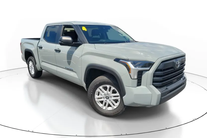 2024 Toyota Tundra SR5 photo 1