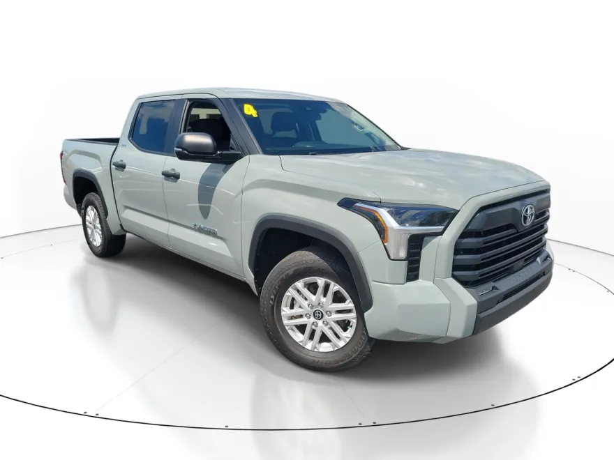 2024 Toyota Tundra SR5 photo 1