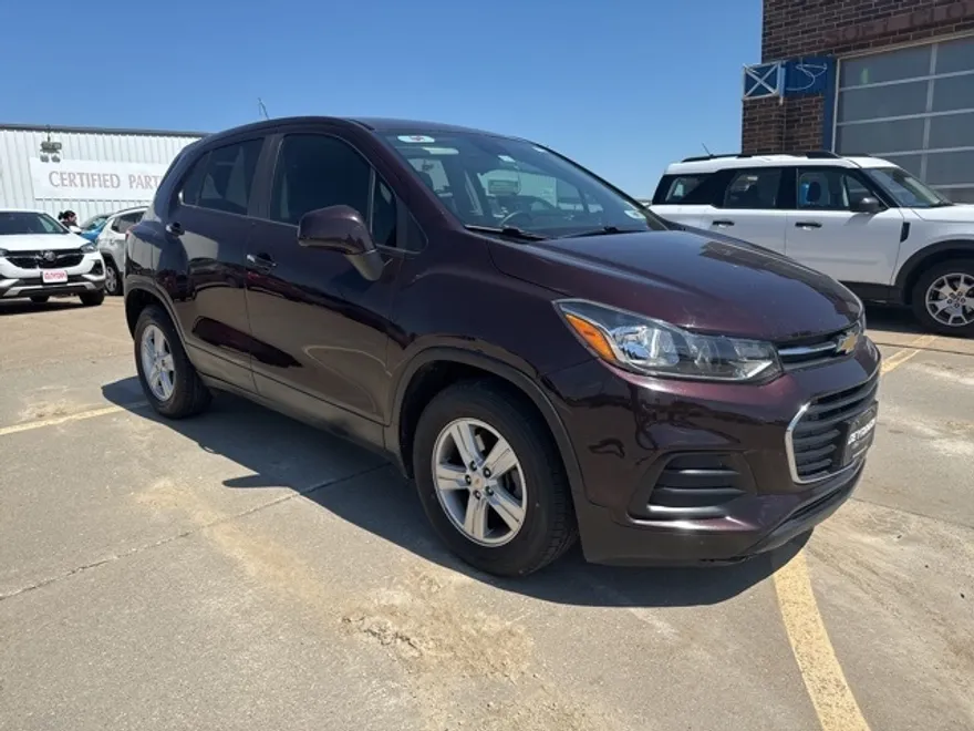 2020 Chevrolet Trax LS photo 1