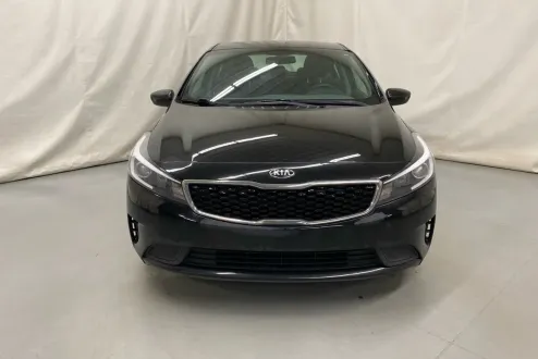 2017 Kia Forte LX Base photo 3