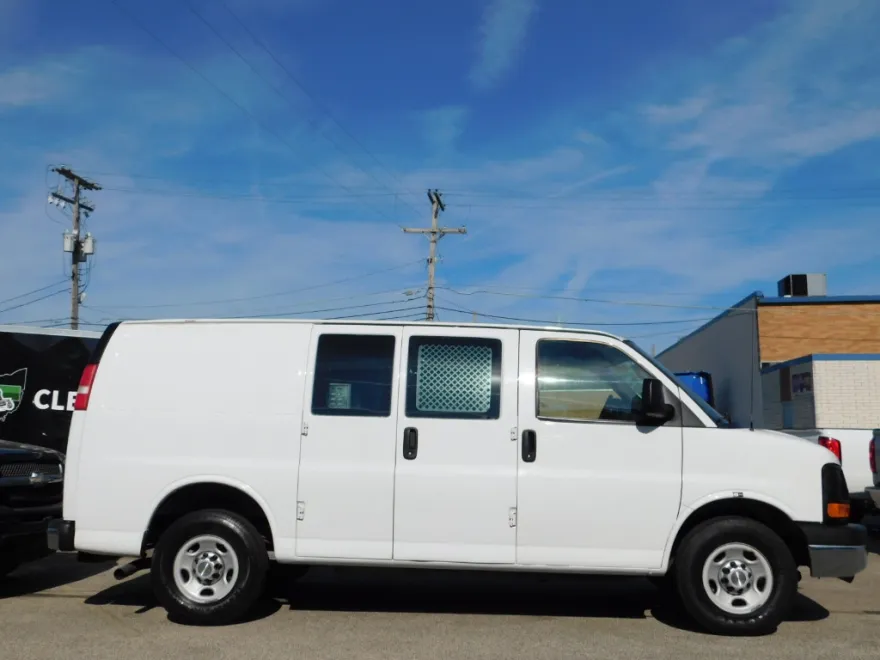 2014 Chevrolet Express 2500 Cargo photo 1
