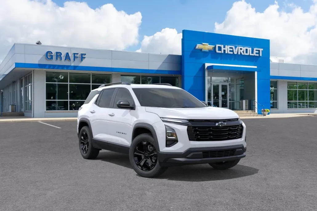 2026 Chevrolet Equinox LT photo 1