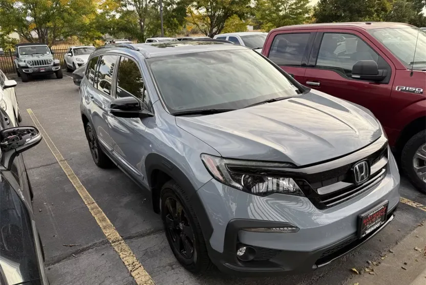 2022 Honda Pilot TrailSport photo 1