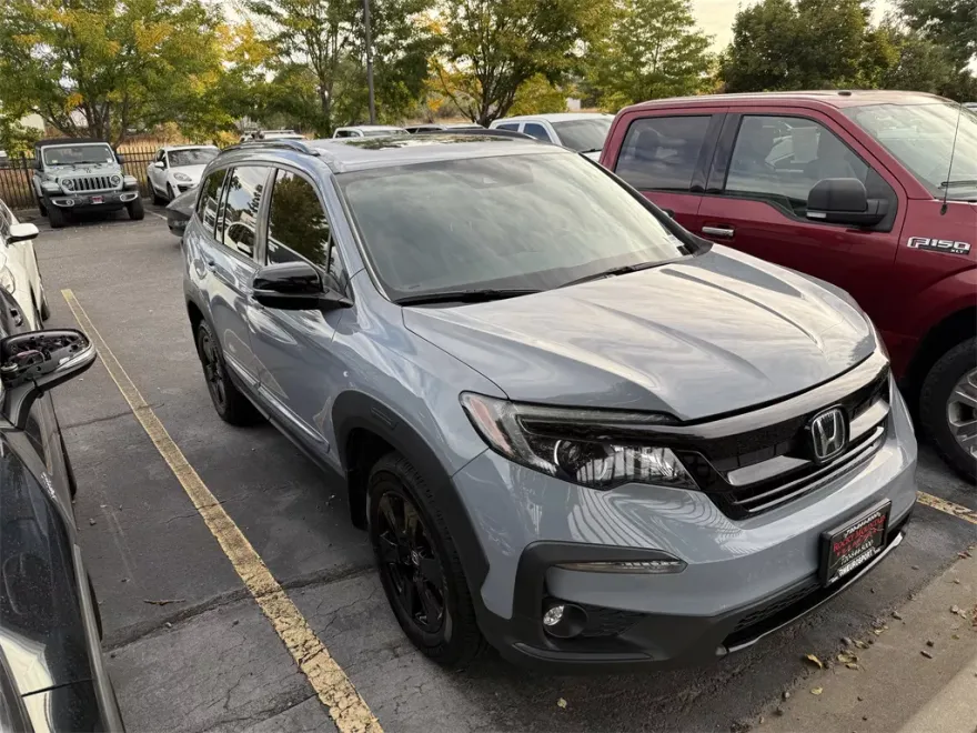 2022 Honda Pilot TrailSport photo 1