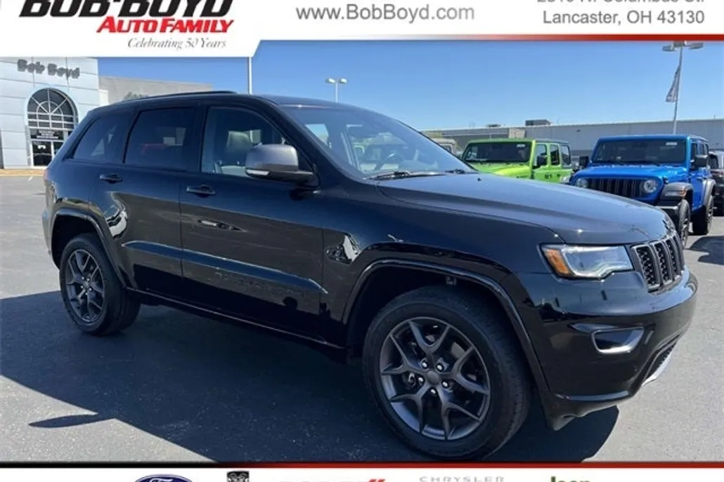 2021 Jeep Grand Cherokee Anniversary Edition photo 1