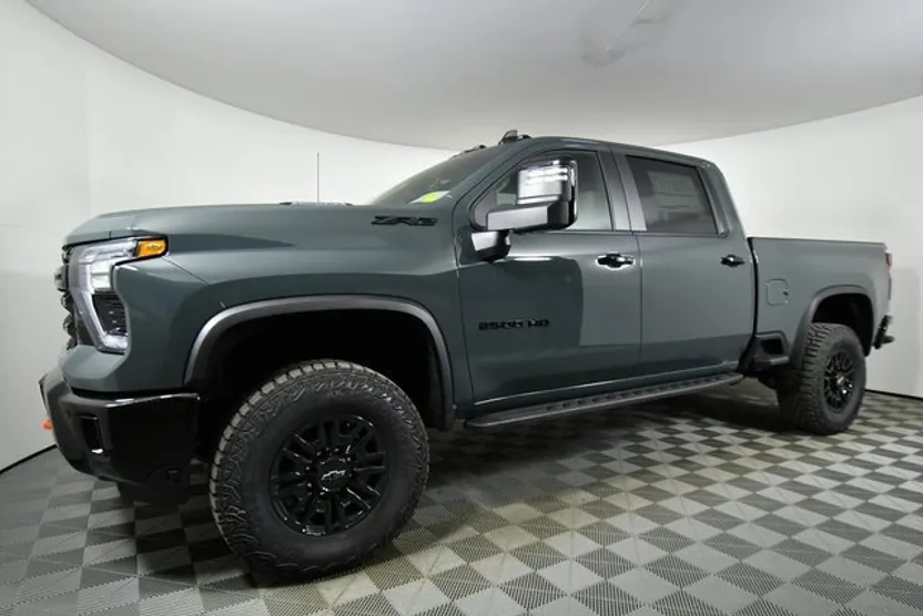 2026 Chevrolet Silverado 2500HD ZR2 photo 1