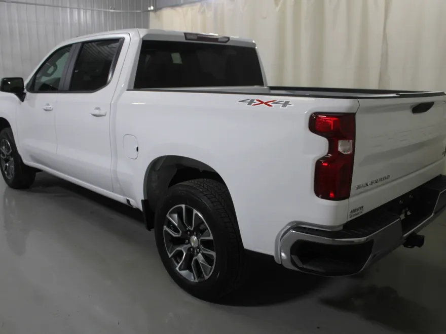 2025 Chevrolet Silverado 1500 LT photo 1