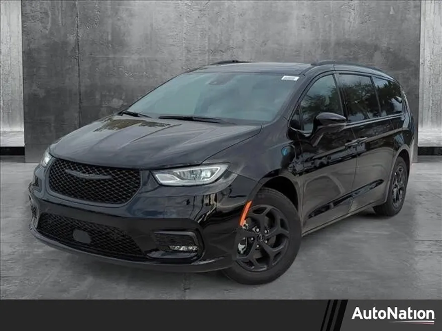 2025 Chrysler Pacifica Hybrid S Appearance photo 1