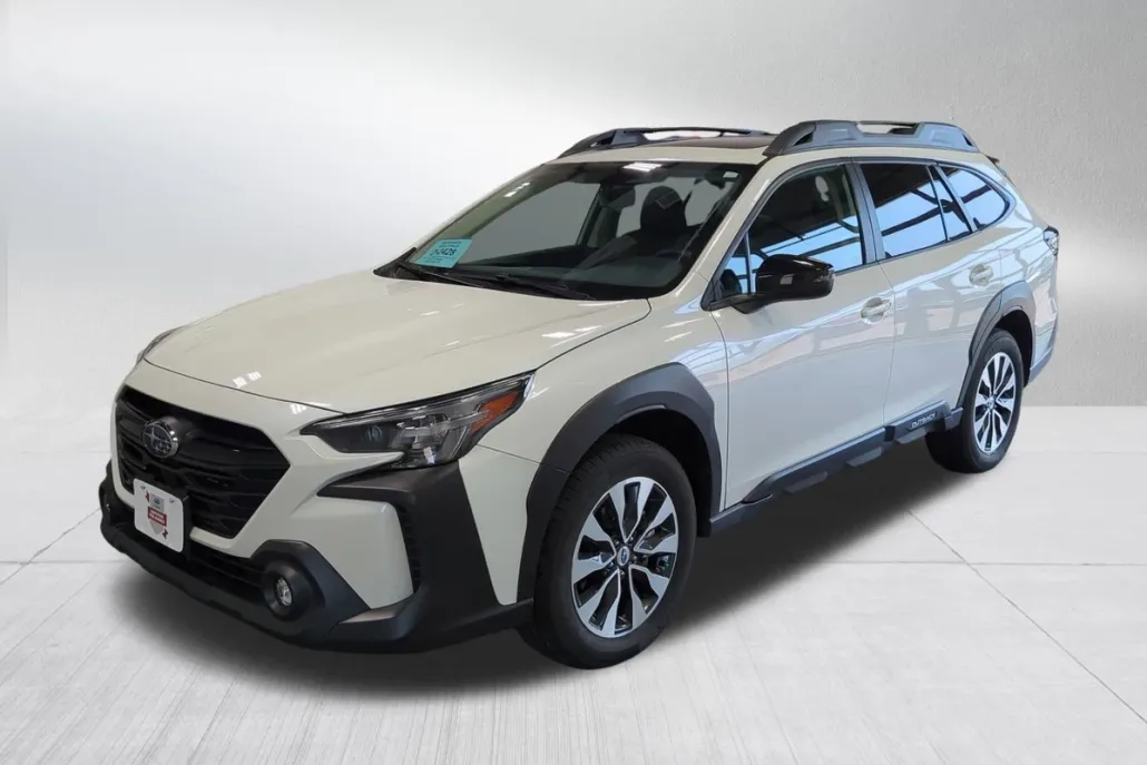 2024 Subaru Outback Onyx Edition XT photo 1