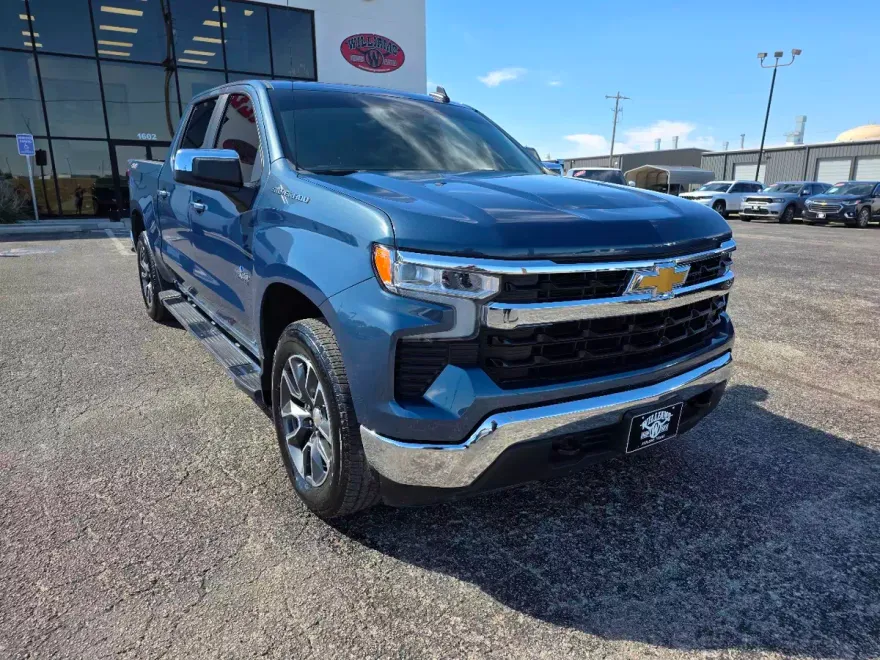 2024 Chevrolet Silverado 1500 photo 1