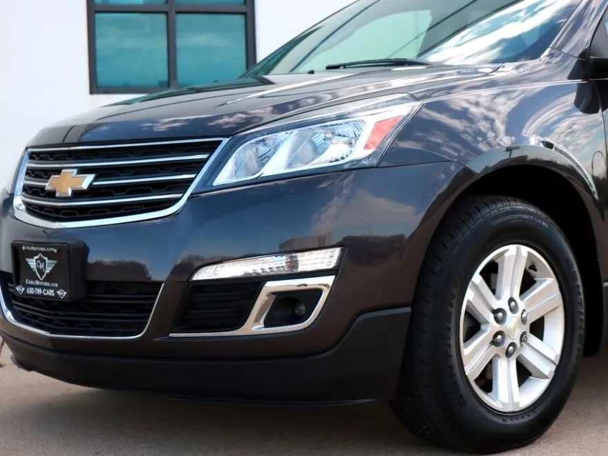 2013 Chevrolet Traverse 1LT photo 1