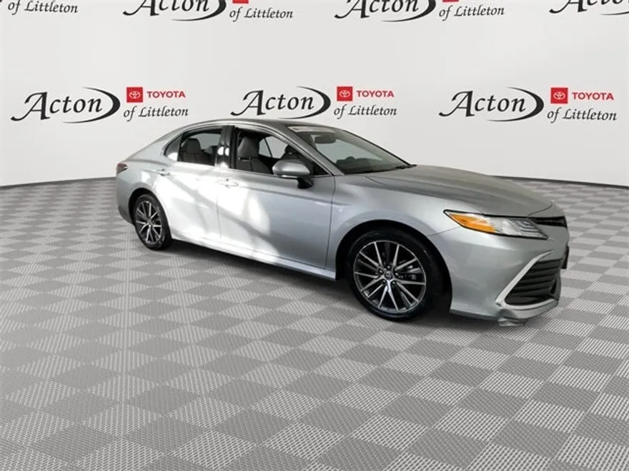 2023 Toyota Camry XLE photo 1