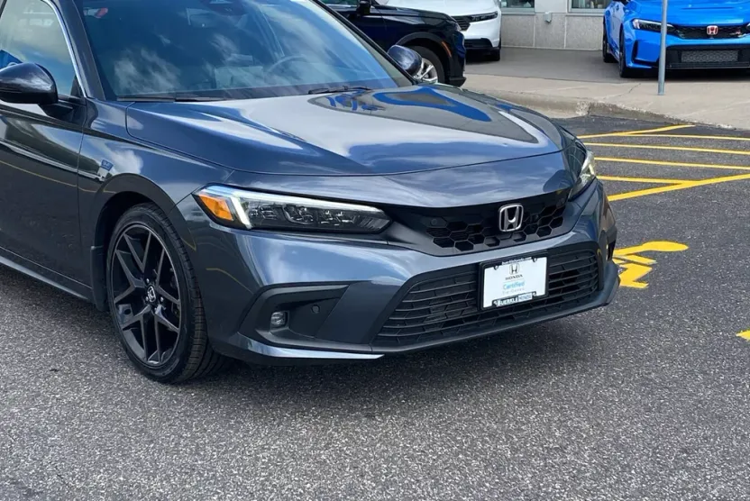 2022 Honda Civic Hatchback Sport Touring photo 1