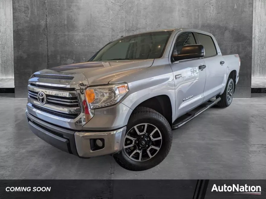 2016 Toyota Tundra CrewMax SR5 photo 1