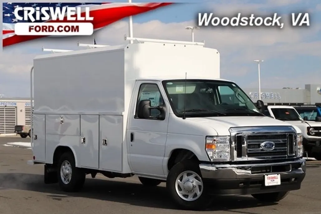 2025 Ford E-350 Base photo 1
