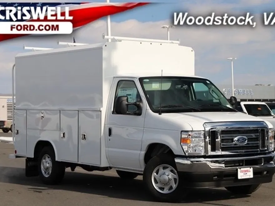 2025 Ford E-350 Base photo 1