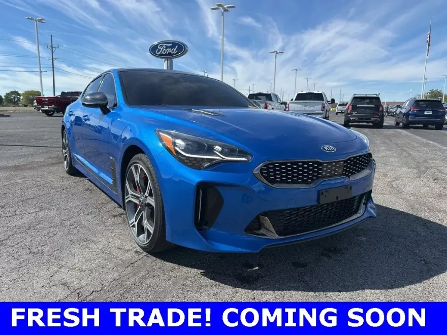 2019 Kia Stinger GT2 photo 1