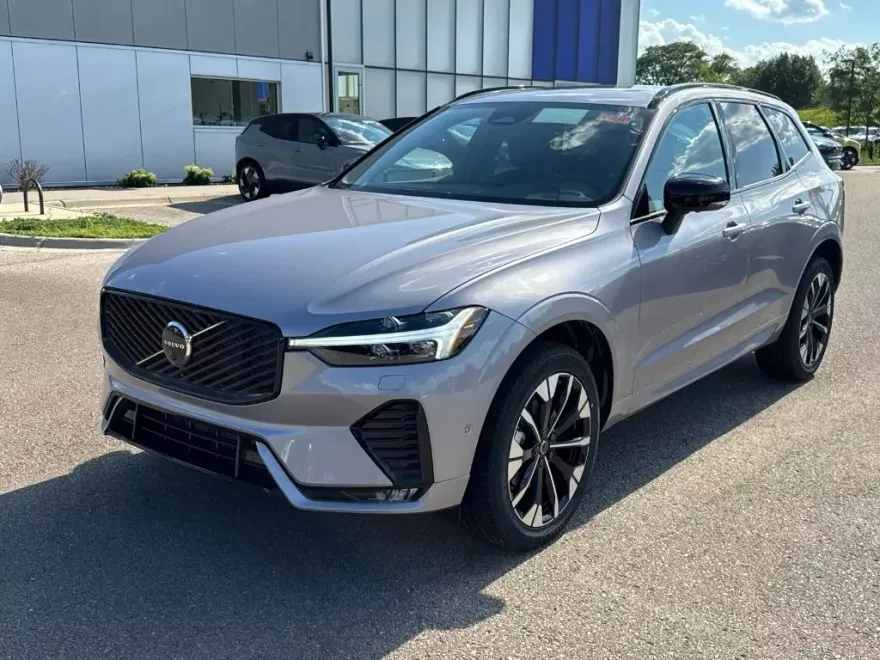 2026 Volvo XC60 B5 Plus photo 1