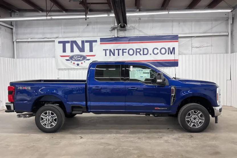 2026 Ford F-350 Lariat photo 1