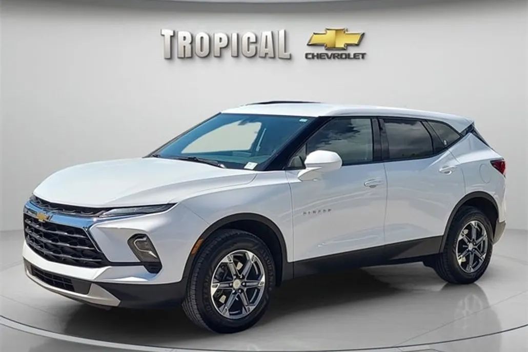 2023 Chevrolet Blazer 2LT photo 1