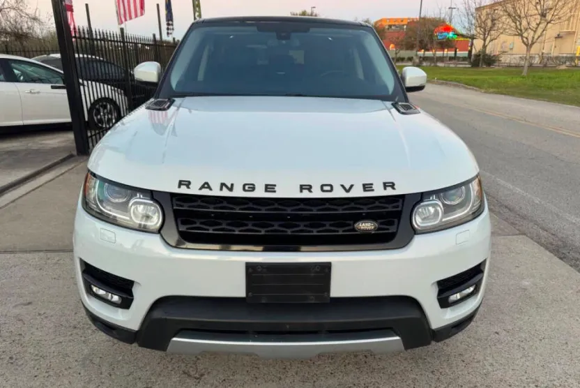 2016 Land Rover Range Rover Sport HSE photo 1
