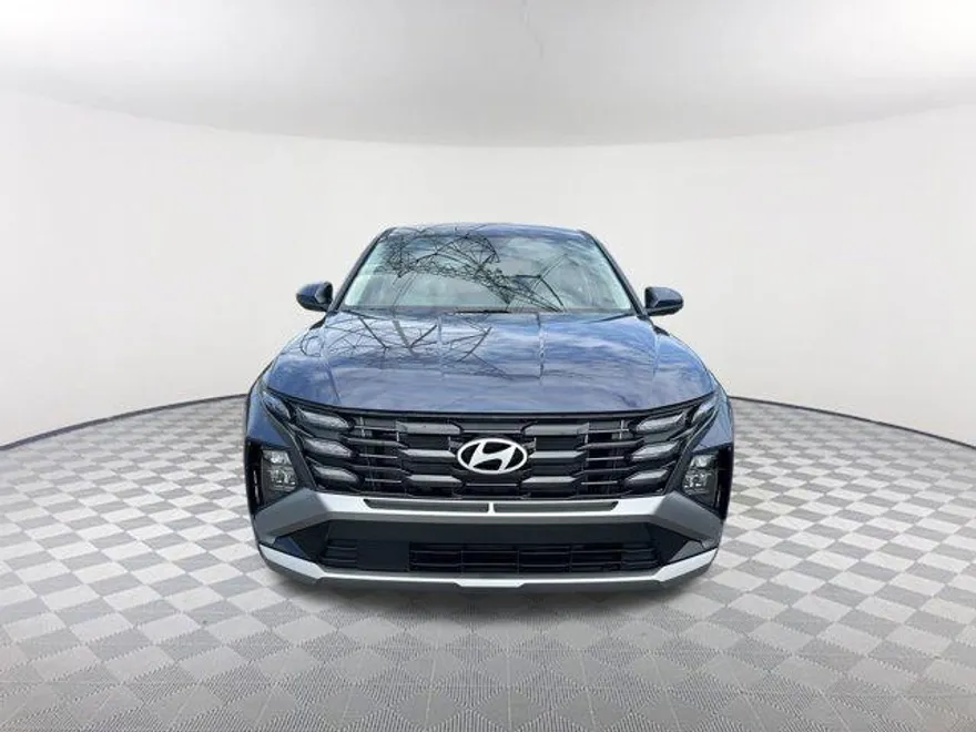 2025 Hyundai Tucson SE photo 1