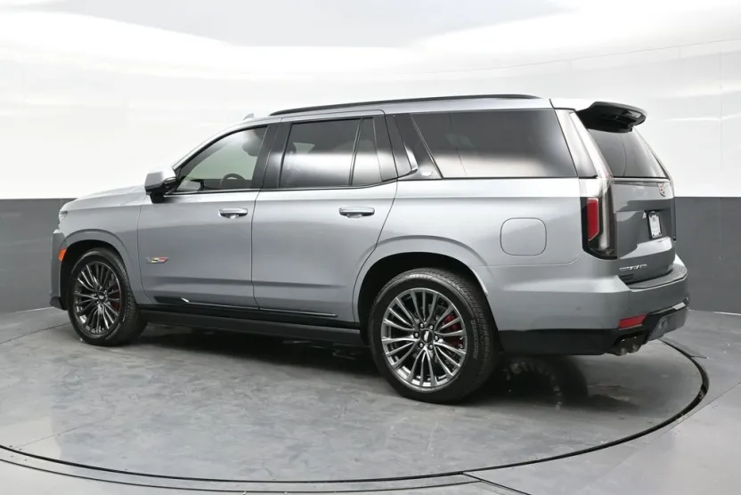 2023 Cadillac Escalade V-Series photo 1