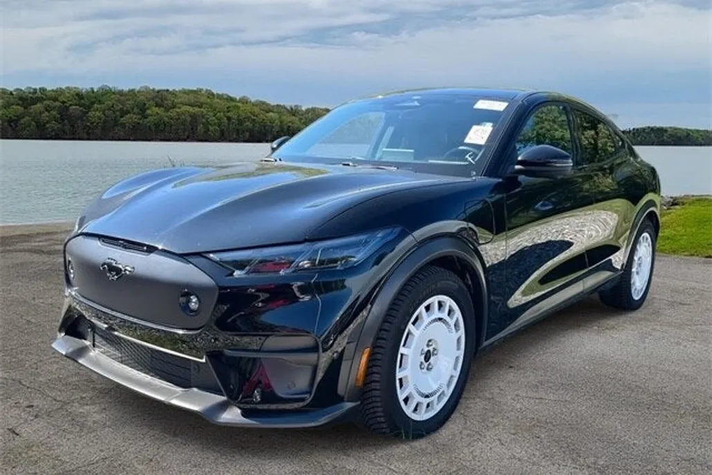 2024 Ford Mustang Mach-E GT photo 1