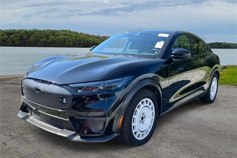 2024 Ford Mustang Mach-E GT photo 1