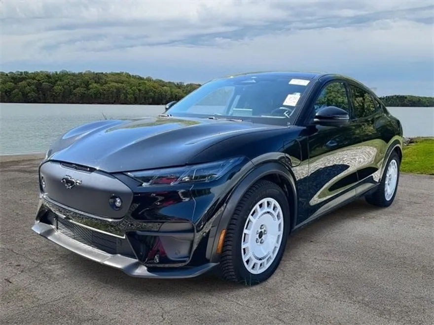 2024 Ford Mustang Mach-E GT photo 1