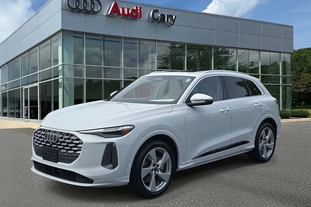 2025 Audi Q5 2.0T Prestige photo 1