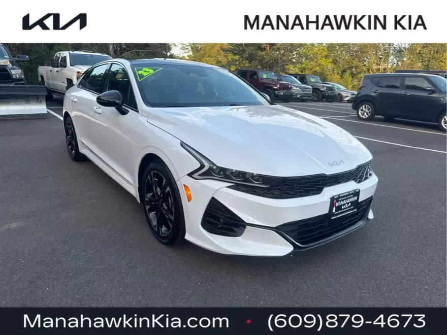 2023 Kia K5 GT-Line photo 1