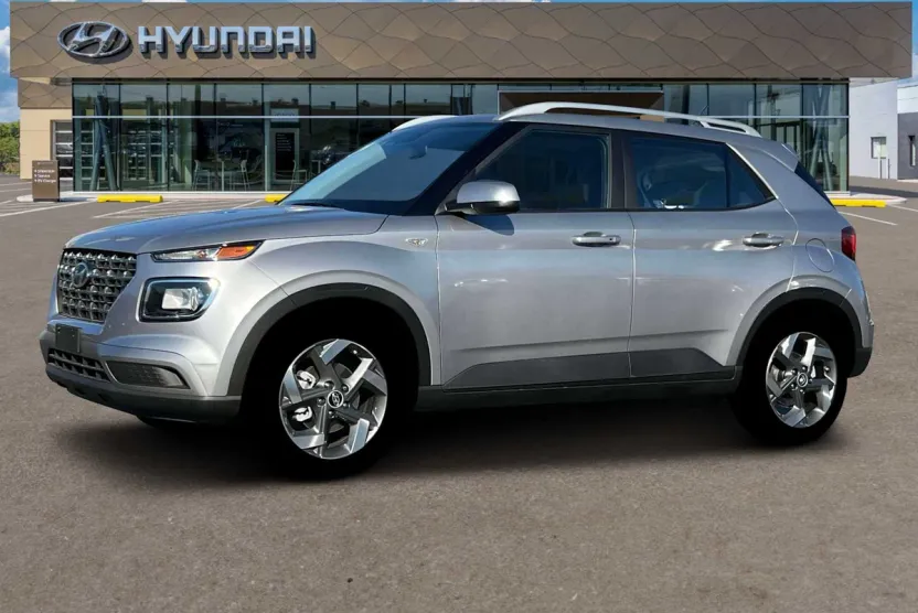 2025 Hyundai Venue SEL photo 1