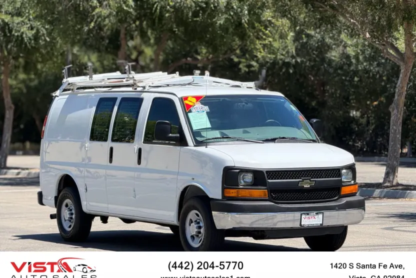 2015 Chevrolet Silverado 2500 Cargo Van photo 1