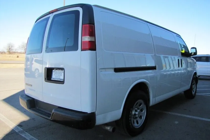 2014 Chevrolet Express Cargo Van photo 1
