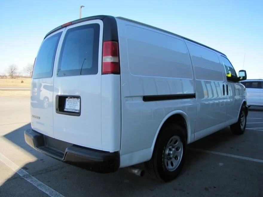 2014 Chevrolet Express Cargo Van photo 1
