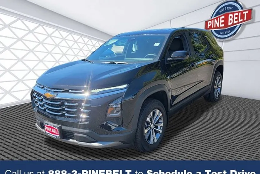 2026 Chevrolet Equinox LT photo 1