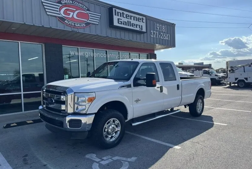 2016 Ford F-350 XLT photo 1