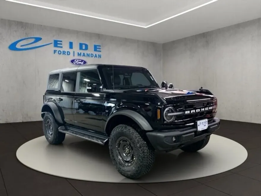2025 Ford Bronco Outer Banks photo 1
