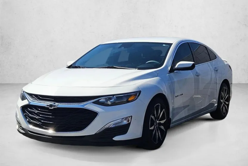2021 Chevrolet Malibu RS photo 1
