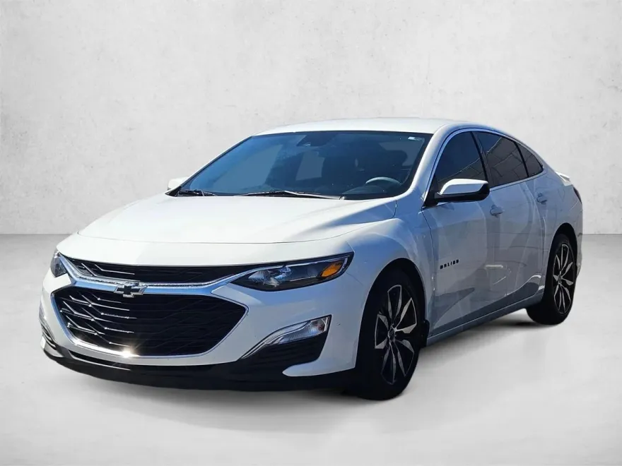 2021 Chevrolet Malibu RS photo 1