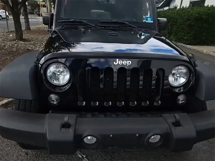 2018 Jeep Wrangler Unlimited Sport photo 1