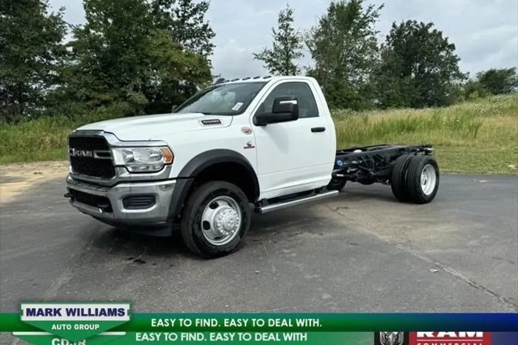 2024 Ram 5500 photo 1