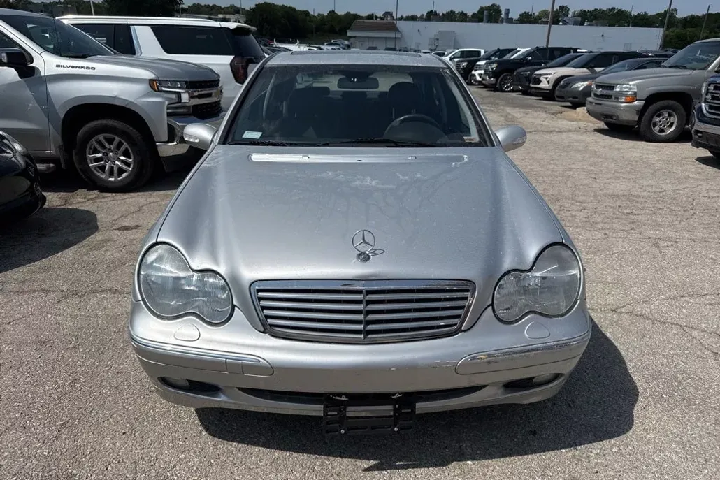2002 Mercedes Benz C 240 photo 1