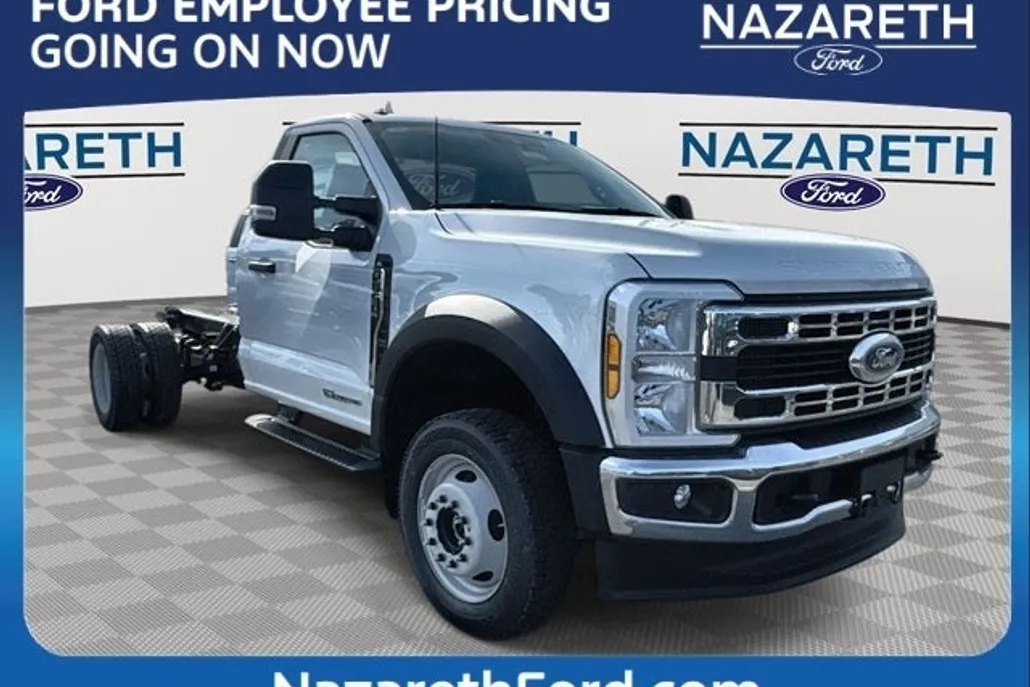 2025 Ford F-550 photo 1
