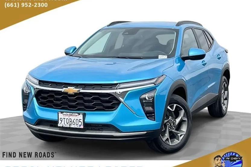 2025 Chevrolet Trax LT photo 1